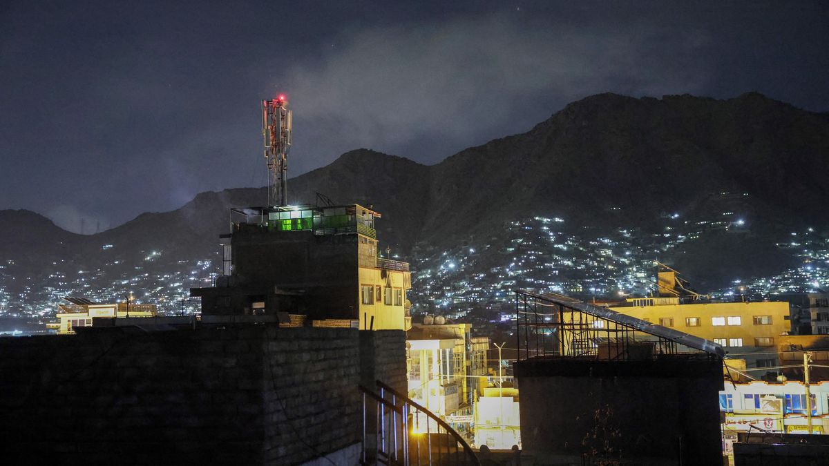 Pákistánský útok na nemocnici v Kábulu zabil několik civilistů, uvedly úřady